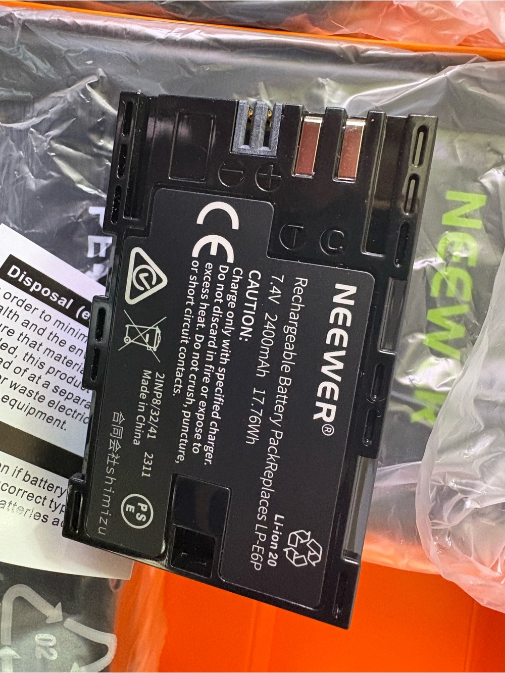 Neewer 7.4 Batteries and charger (4ct)